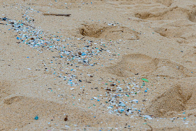 Mikroplast i vandige matricer